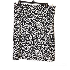 Chico’s So Slimming Cheetah‎ Print Skirt Black White Size 2